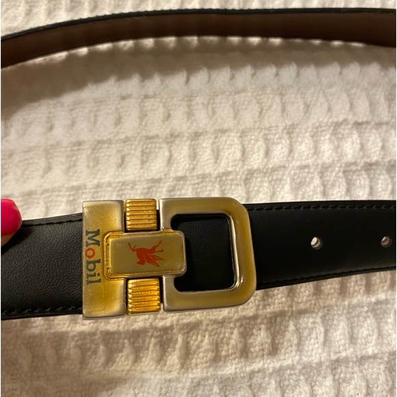 Vintage & Rare : “Mobile” logo belt with Pegasus on a buckle. - Picture 8 of 12